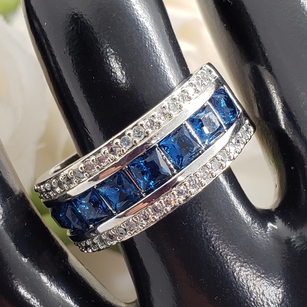 925 sterling silver wide ring w/ blue square CZ crystal